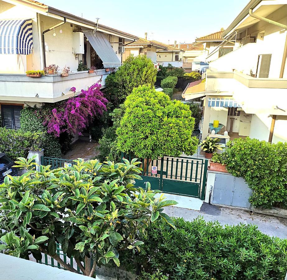 Apartment Tra Puccini Ed Il Mare