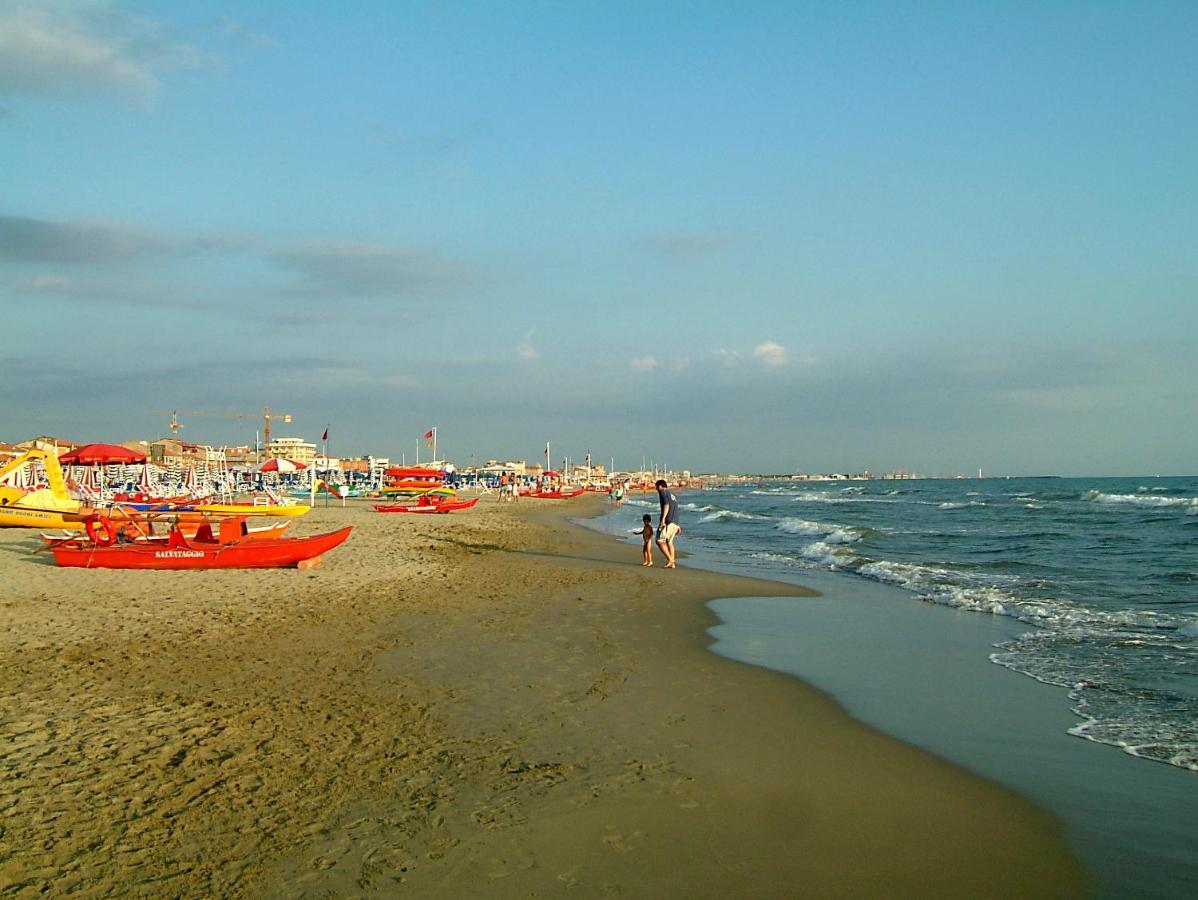 Tra Puccini Ed Il Mare Apartment *
